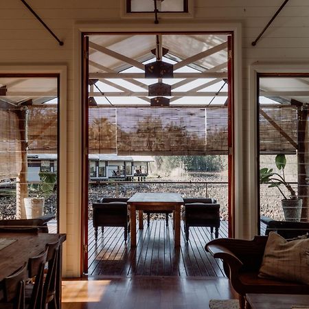 The Boathouses At Leaves & Fishes 러브데일 외부 사진